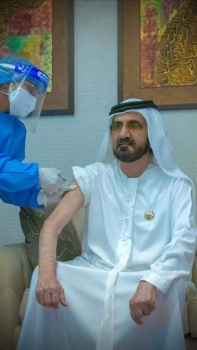 حاكم دبي يتلقى لقاح فيروس كورونا