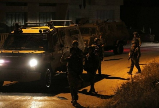 الاحتلال يعتقل 8 مواطنين من الضفة والقدس