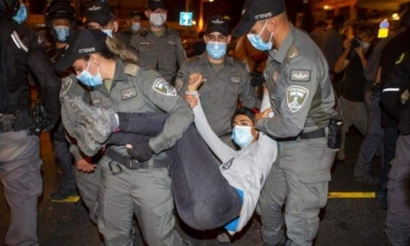 اعتقال 18 متظاهرا.. مئات الإسرائيليين يتظاهرون ضد نتنياهو