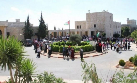 جامعة بيرزيت تعلن عودة الدوام كالمعتاد في الحرم الجامعي واستئناف التعليم عن بعد يوم غد الاثنين