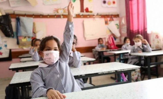 قلقيلية: إغلاق مدرسة ورياض أطفال بقرية مغارة الضبعة بعد تسجيل إصابات كورونا