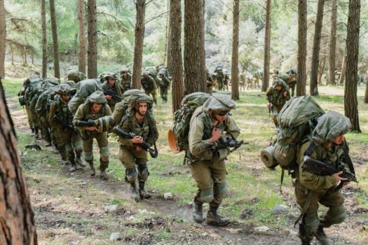 جيش الاحتلال يبدأ مناورات واسعة في غلاف غزة