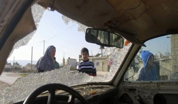 مستوطنون يهاجمون مركبات المواطنين على الطريق الواصل بين نابلس وقلقيلية