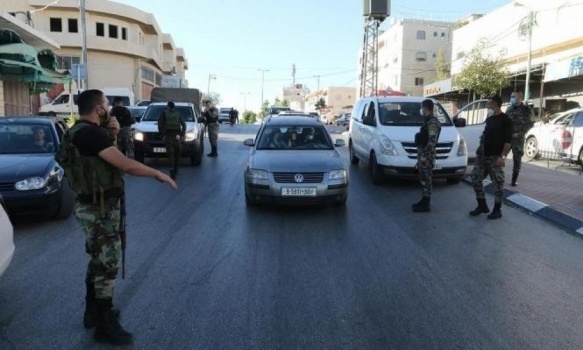 يطبق في مراكز المدن فقط...اتحاد الغرف التجارية الفلسطينية يرفض قرار الحكومة بالإغلاق