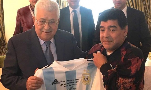 الرئيس يعزي نظيره الارجنتيني بوفاة الاسطورة مارادونا