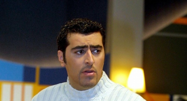 الفنان السوري باسم ياخور يبكي على الهواء..