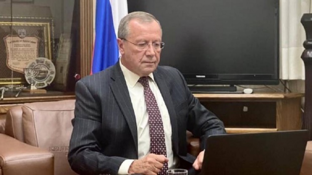 اسرائيل تغضب من تصريحات السفير الروسي وتستدعيه