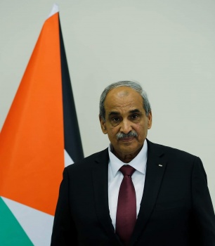 وزير الأشغال العامة: اعتماد صرف دفعات المقاولين من المنحتين الكويتية والإيطالية