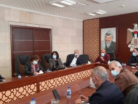 نابلس: اجتماع طارئ للمحافظة ومؤسساتها مع وزيرة الصحة لتدارس تداعيات الوضع الوبائي