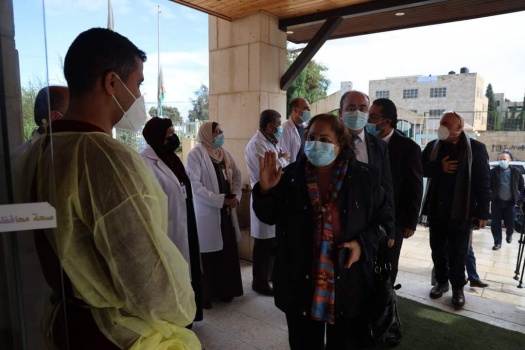 خلال زيارتها لمدينة جنين..وزيرة الصحة: الوزارة بكافة طواقمها تواصل الليل بالنهار للحد من انتشار فيروس كورونا