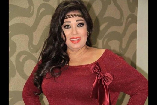 فيديو: بفستان مكشوف ووصلة رقص.. أول فيديو لفيفي عبده بعد مرضها