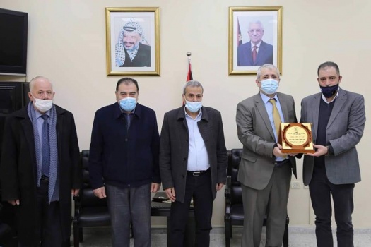 قلقيلية: تكريم باحثين صنفا ضمن أفضل 100 ألف باحث في العالم