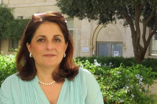 عالمة لبنانية تفوز بجائزة 'لوريال اليونسكو' للنساء في مجال العلوم