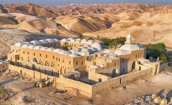 الأوقاف تؤكد مكانة مقام النبي موسى الدينية وتنفي ما يتم تداوله بشأن التقسيمات داخل المسجد