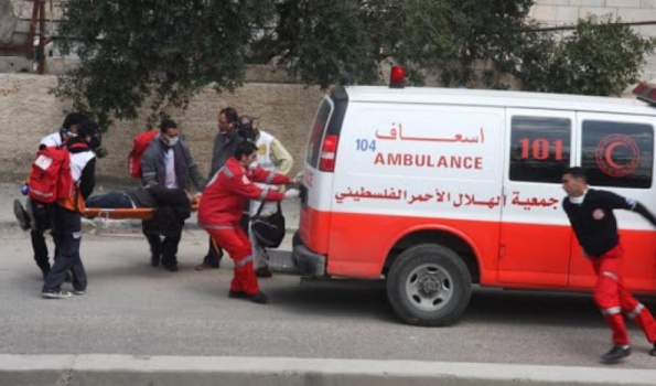 رجل يحرق زوجته بالماء الساخن في مخيم الفارعة