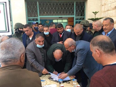 بعد خلاف دام 22 عاماً.. إتمام صلح عائلي في قرية صير جنوب جنين