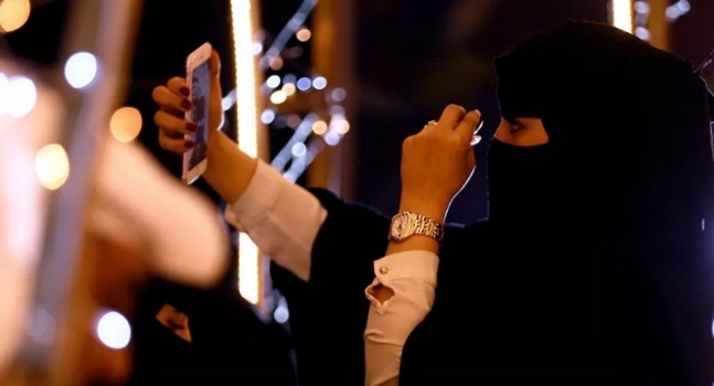  سعودي يطلب اقتراض مبلغ من زوجته للزواج عليها!