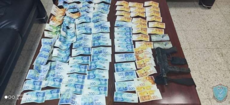 شرطة جنين تكشف ملابسات سرقة مبلغ مالي ومصاغ ذهبي