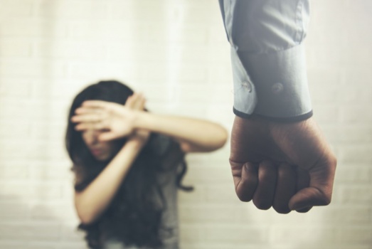 جريمة جديدة تهز الأردن.. شاب يضرب شقيقته حتى الموت