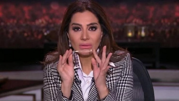 خطأ طبي يصيب المذيعة المصرية بسمة وهبة بشلل عضلي