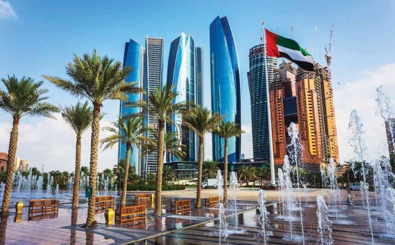 الإمارات تعلن عن تعديلات قانونية تجيز منح الجنسية