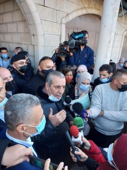 ملف "لم الشمل" يُقلق الفلسطينيين .. والشيخ: حجج إسرائيل واهية