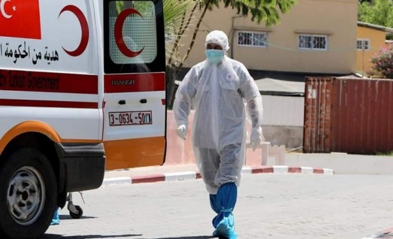 الصحة: 15 وفاة و938 إصابة جديدة بكورونا و779 حالة تعافٍ