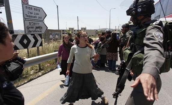 الإحتلال يزعم : فلسطيني حاول طعن مستوطن عند يتسهار وانسحب من المكان