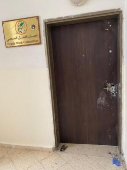 المبادرة الوطنية تدين اقتحام مقر لجان العمل الصحي ونادي جبل الزيتون