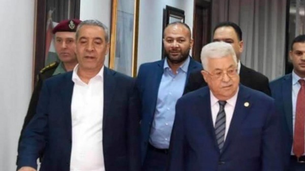 حسين الشيخ: من يعتقد أنه كبير فهو كبير بفتح
