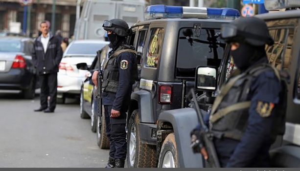 395 سنة عقوبة سجن مالك صيدليات في مصر