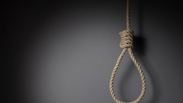 الإعدام لرجل ذبح زوجته الحامل بتوأم في الجزائر