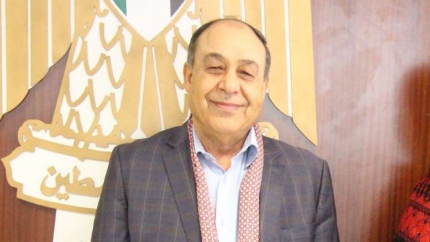 محافظ نابلس يقرر فتح الأسواق غدا حتى السابعة مساءً