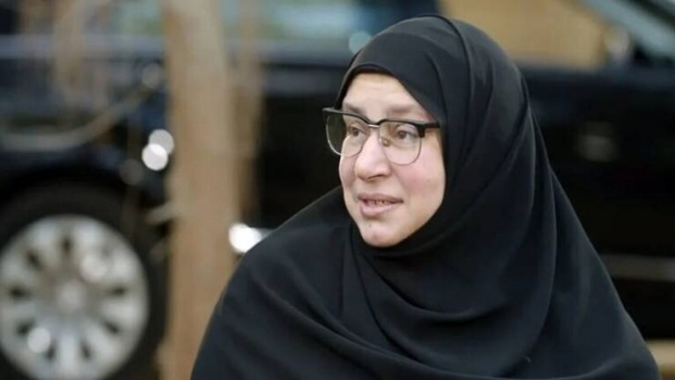 فيديو| شبيهة الفنانة عبلة كامل تثير الجدل في مصر