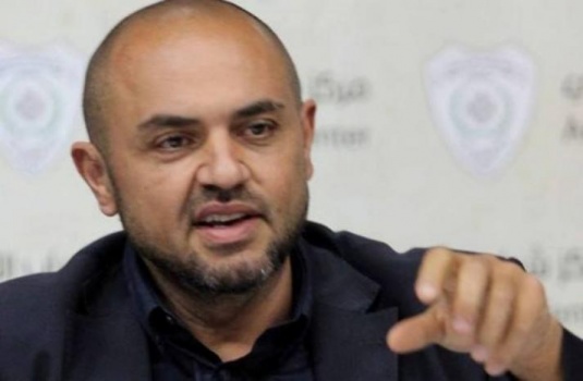 نجل الرئيس "طارق عباس" يرد على المواقع التي زجت باسمه بموضوع انتخابات التشريعي