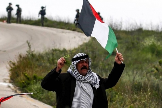 خمسة وأربعون عامًا على يوم الأرض