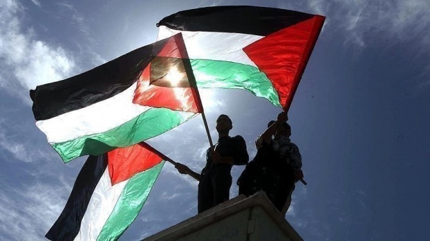 تحالفات وانقسامات... قراءة تحليلية في المشهد الانتخابي الفلسطيني