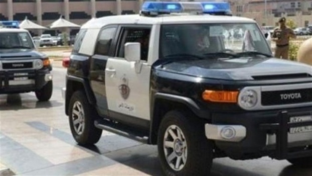 دهسه مرّتين وضربه حتى الموت... جريمة قتل مروعة وثقتها كاميرات المراقبة بالسعودية (فيديو)