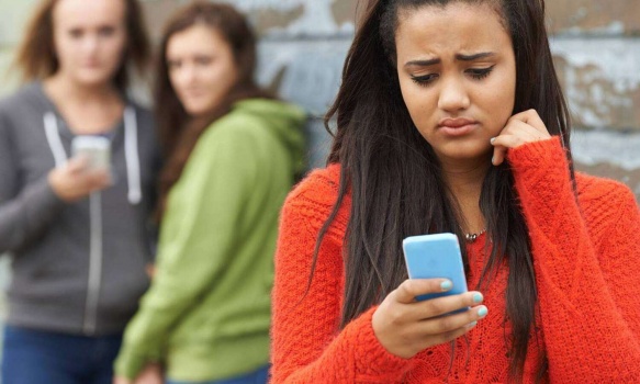 "الإحباط الرقمي" بسبب مواقع التواصل خطِر... ما هو؟