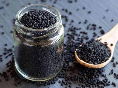 وفاة سيدة مصرية بسبب "حبة البركة"