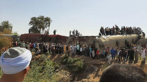 النيابة المصرية تعلن نتائج تحقيقاتها في حادث تصادم قطاري سوهاج