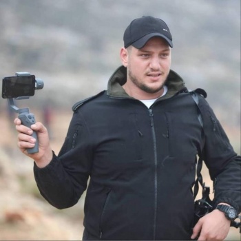 وسط إشادات بخطوته...صحفي فلسطيني يعلن استقالته من قناة العربية