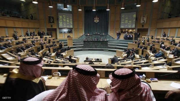 مشادات وشتائم وتحذيرات من "كوهين".. الإعلام يكشف فحوى لقاء الخصاونة بالنواب حول قضية الأمير حمزة