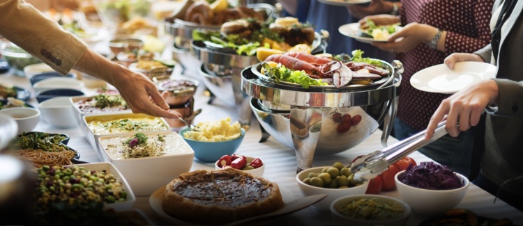 كيف تختار أكلات صحية على مائدة الإفطار والسحور فى رمضان؟