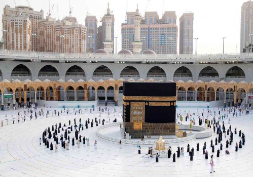 18 مساراً لطواف المعتمرين في مكة