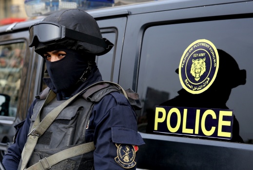 مصر.. ضبط متهمين بحوزتهم أطنان من خام الذهب