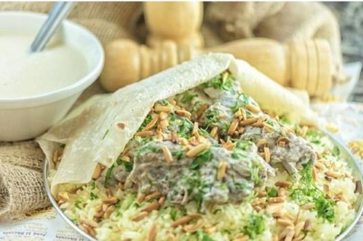 طلاق عروس أردنية في ثاني أيام زواجها والسبب.. المنسف !