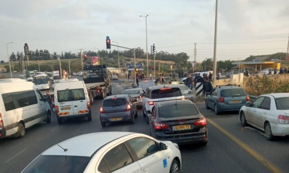 5 إصابات لعمال فلسطينيين بإطلاق نار قرب مدينة الطيبة بالداخل المحتل