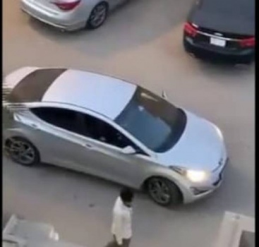 رجل يفتح النار أمام منزل أهل زوجته بالرياض.. ما السبب؟ّ!