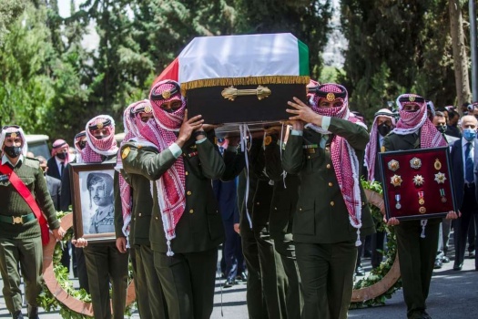 بالصور.. مراسم تشييع جثمان الأمير محمد بن طلال في الأردن